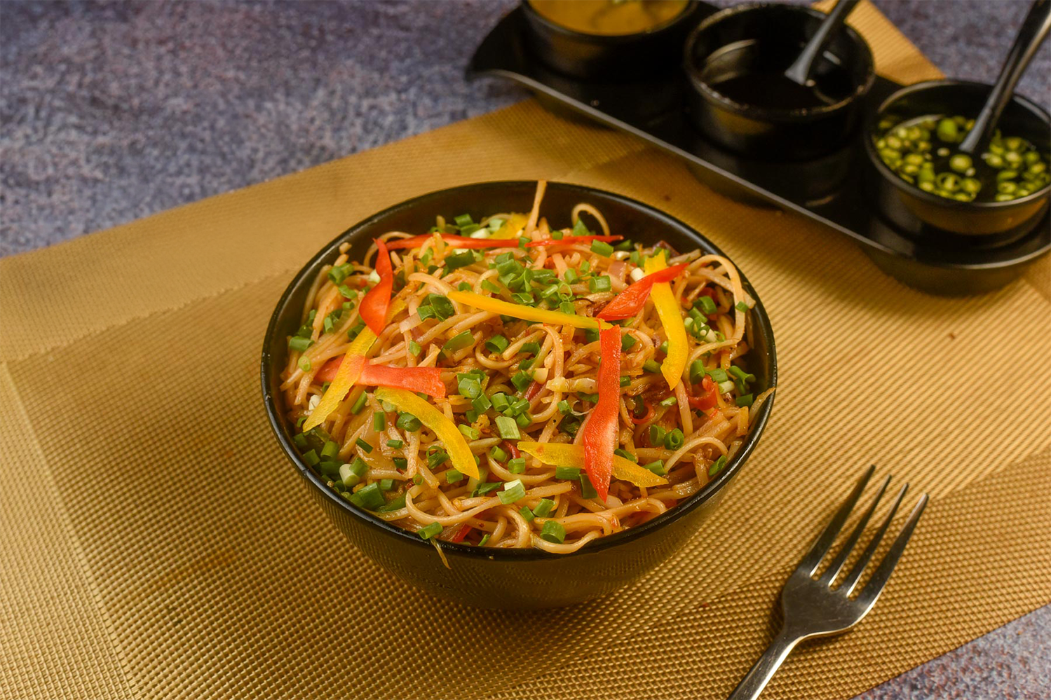 VEG SCHEZWAN NOODLES